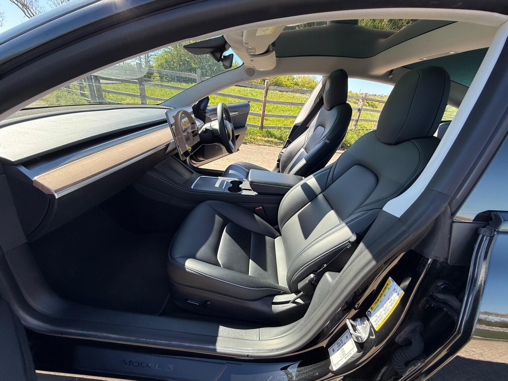 Tesla Model 3 Saloon 4dr Electric Auto RWD (241 bhp) — photo 109 of 114
